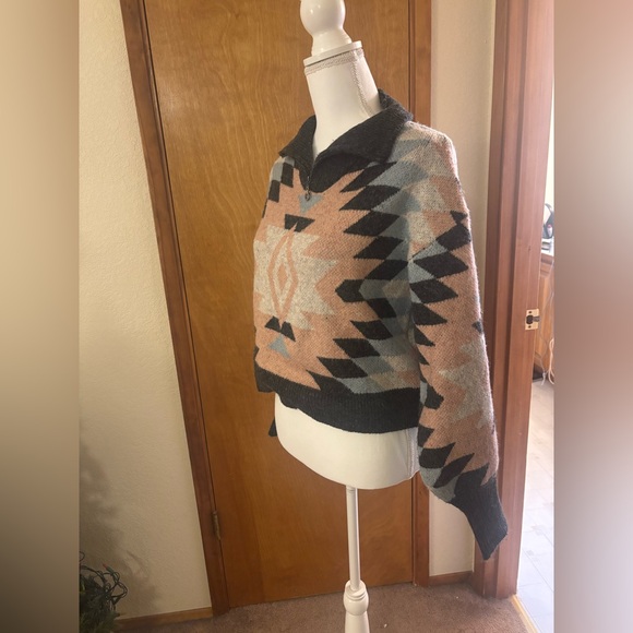 HYFVE Pink and Black Aztec Quarter Zip Cropped Sweater - Picture 5 of 11